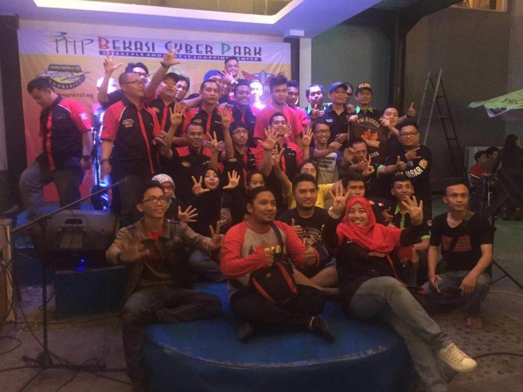 Foto bersama HSX 125 Chapter Bekasi